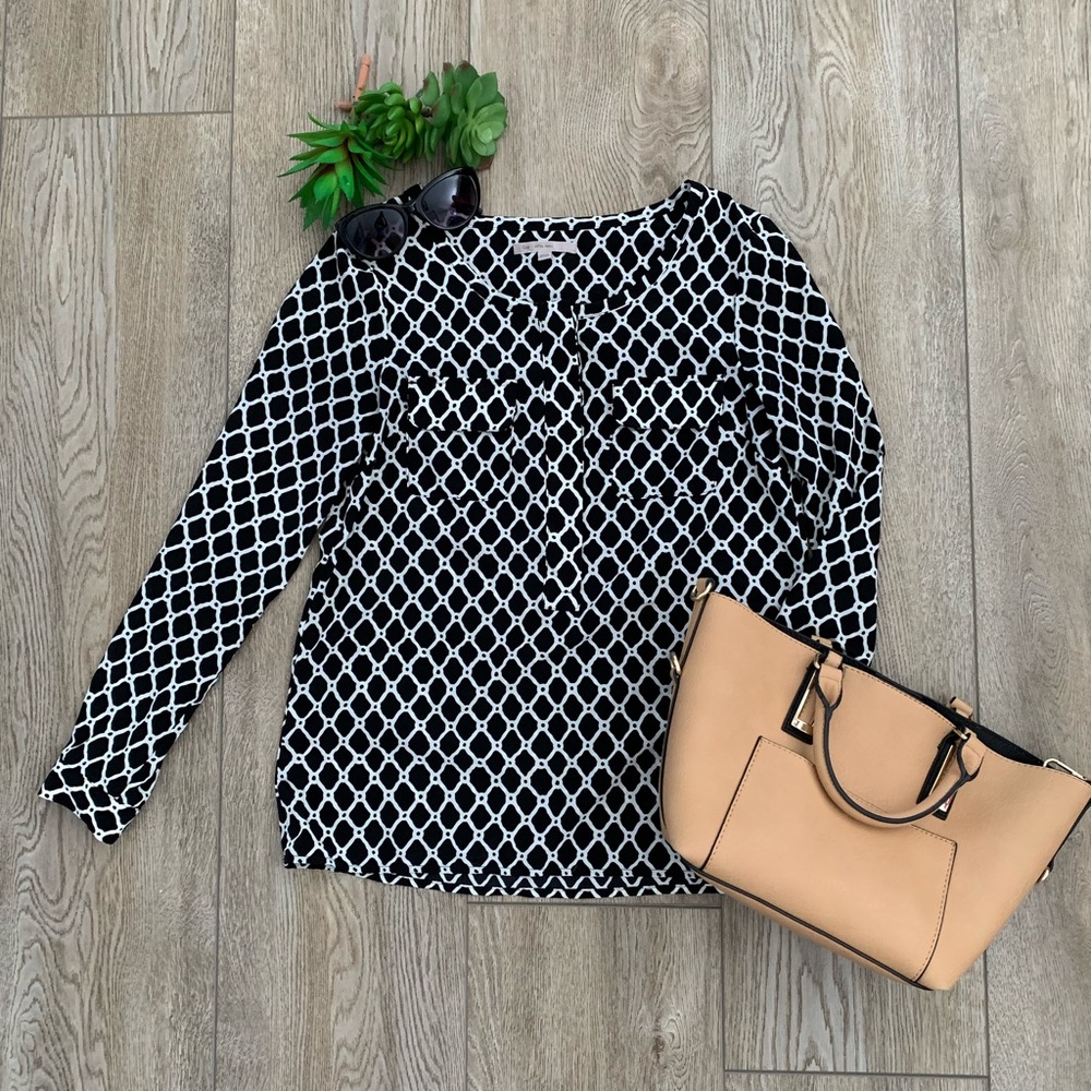 Gap Black and White Dress Shirt Blouse